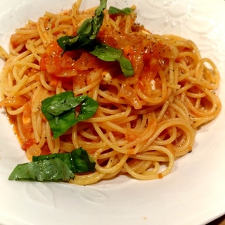 えびの旨味と玉ねぎのトマトスパゲッティ